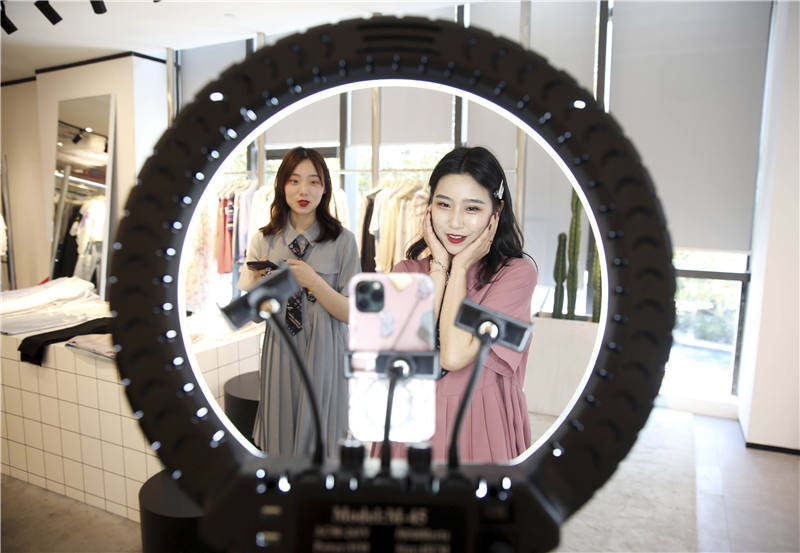 “中国市场上没有一个对手强大到无法超越”，太平鸟走红全国的秘密是什么？