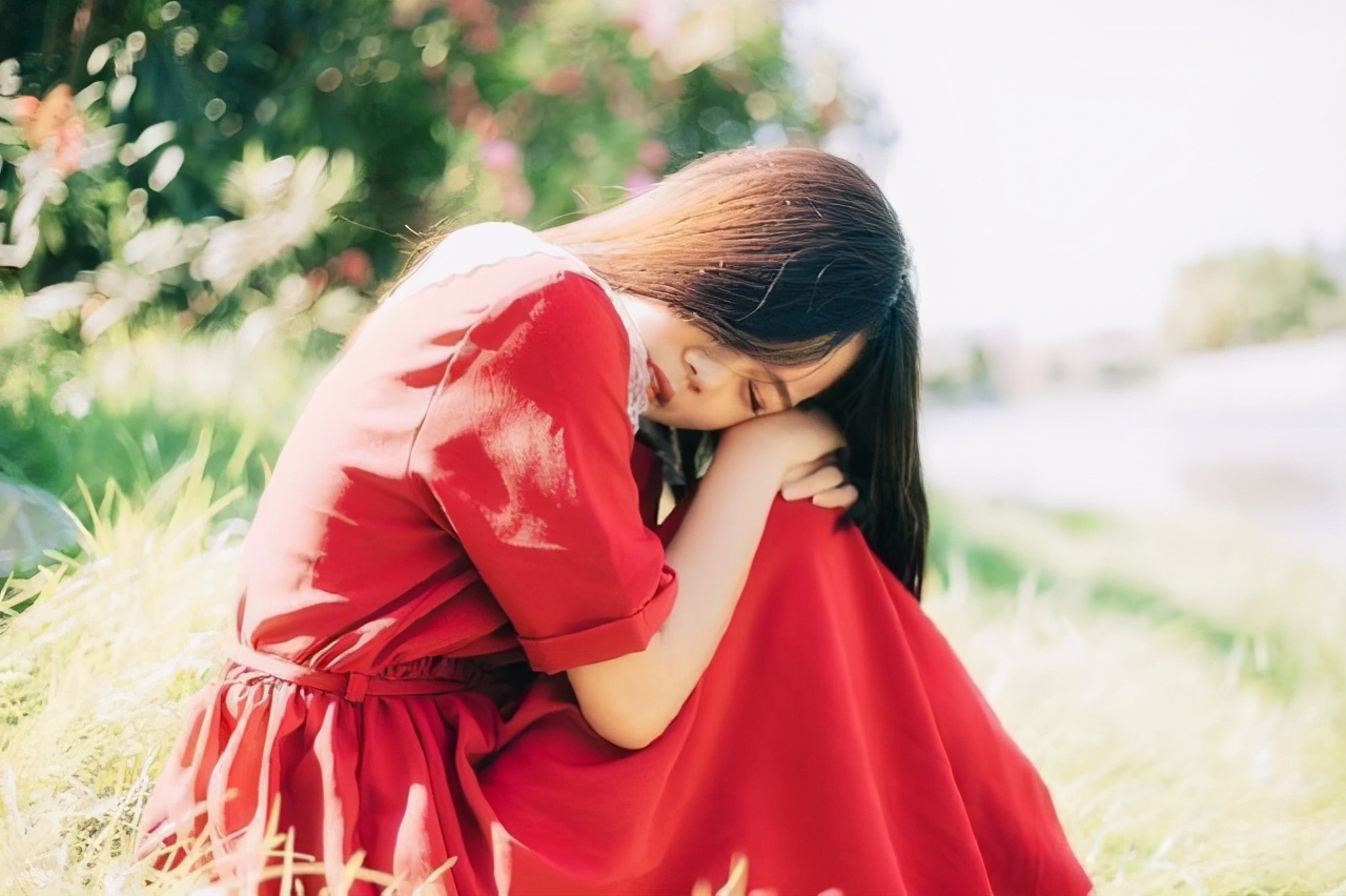 女人想和你在一起的五个迹象,已婚女人想和你在一起的目的