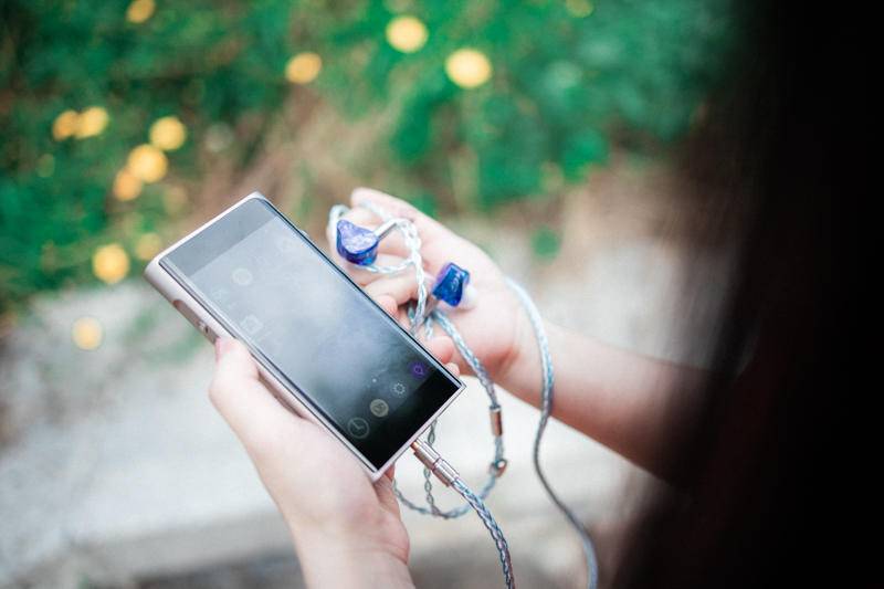 山灵m6pro和索尼zx505哪个音质好,山灵m6pro和飞傲m11pro哪个音质好