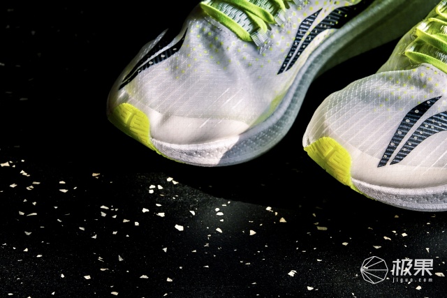 最狠的鞋子,全网最狠的鞋子