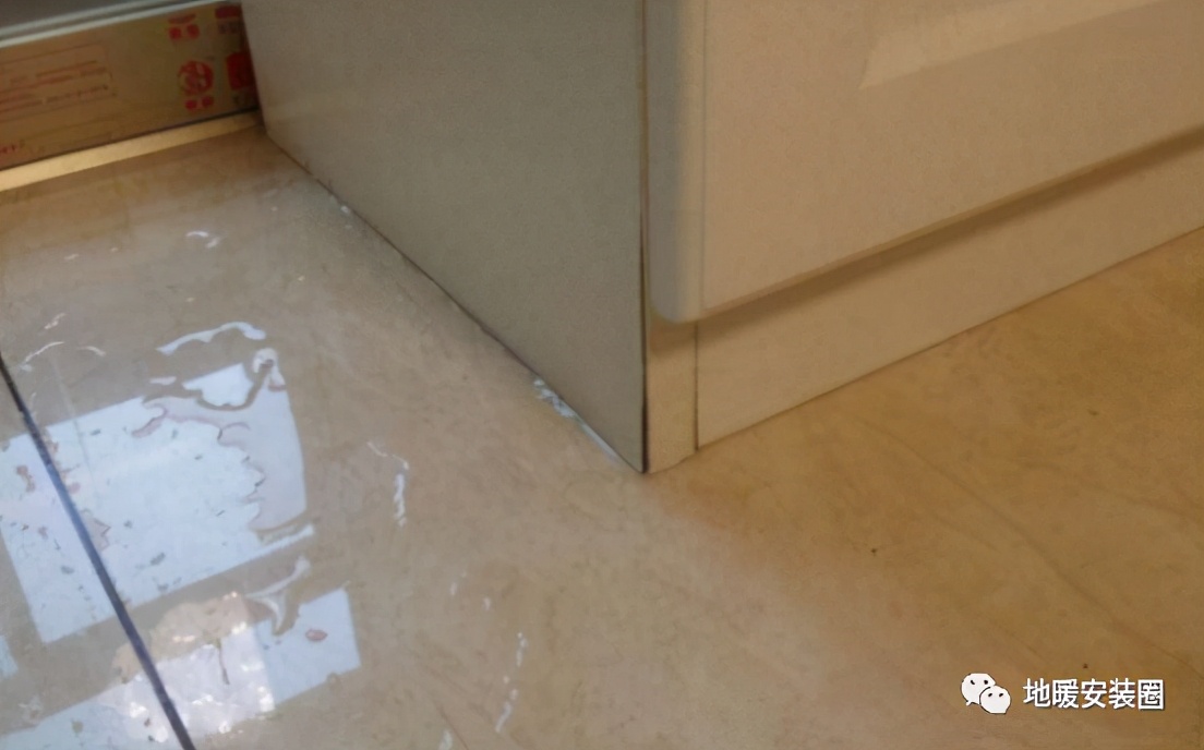 怎么知道地暖管漏水了,地暖管漏水怎么检查