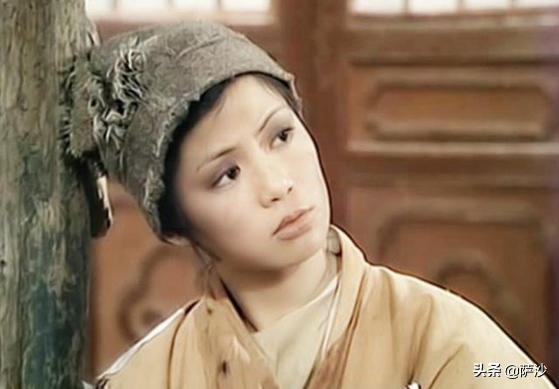 黄蓉什么时候成为丐帮帮主,为啥黄蓉比郭靖更适合当丐帮帮主