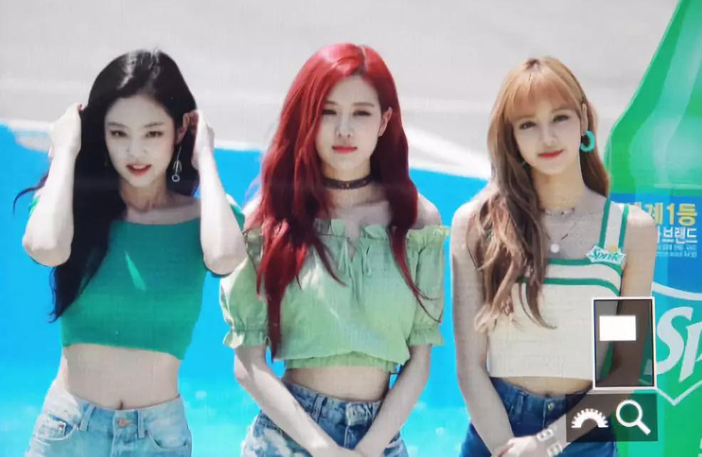 细腰女生穿搭技巧,细腰长腿女生穿搭风