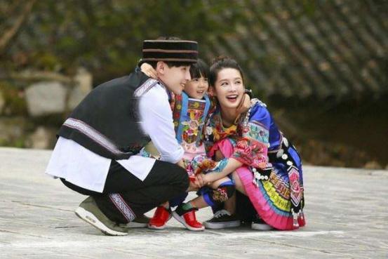 恋情再添实锤？邓伦李沁用上了情头，太有秀恩爱的感觉了