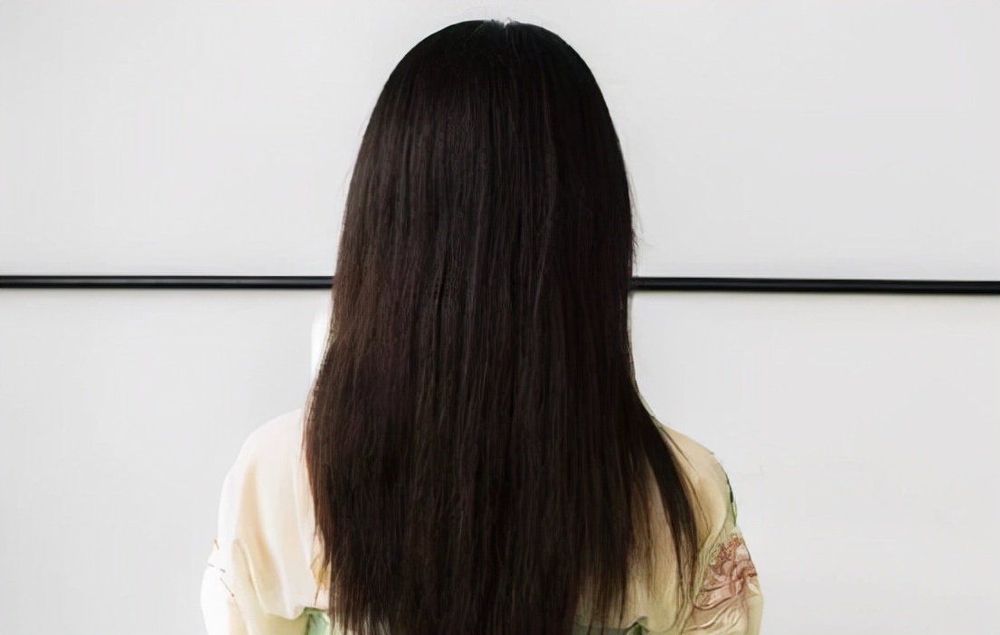 头发出现疙瘩,头发长出红疙瘩怎么回事