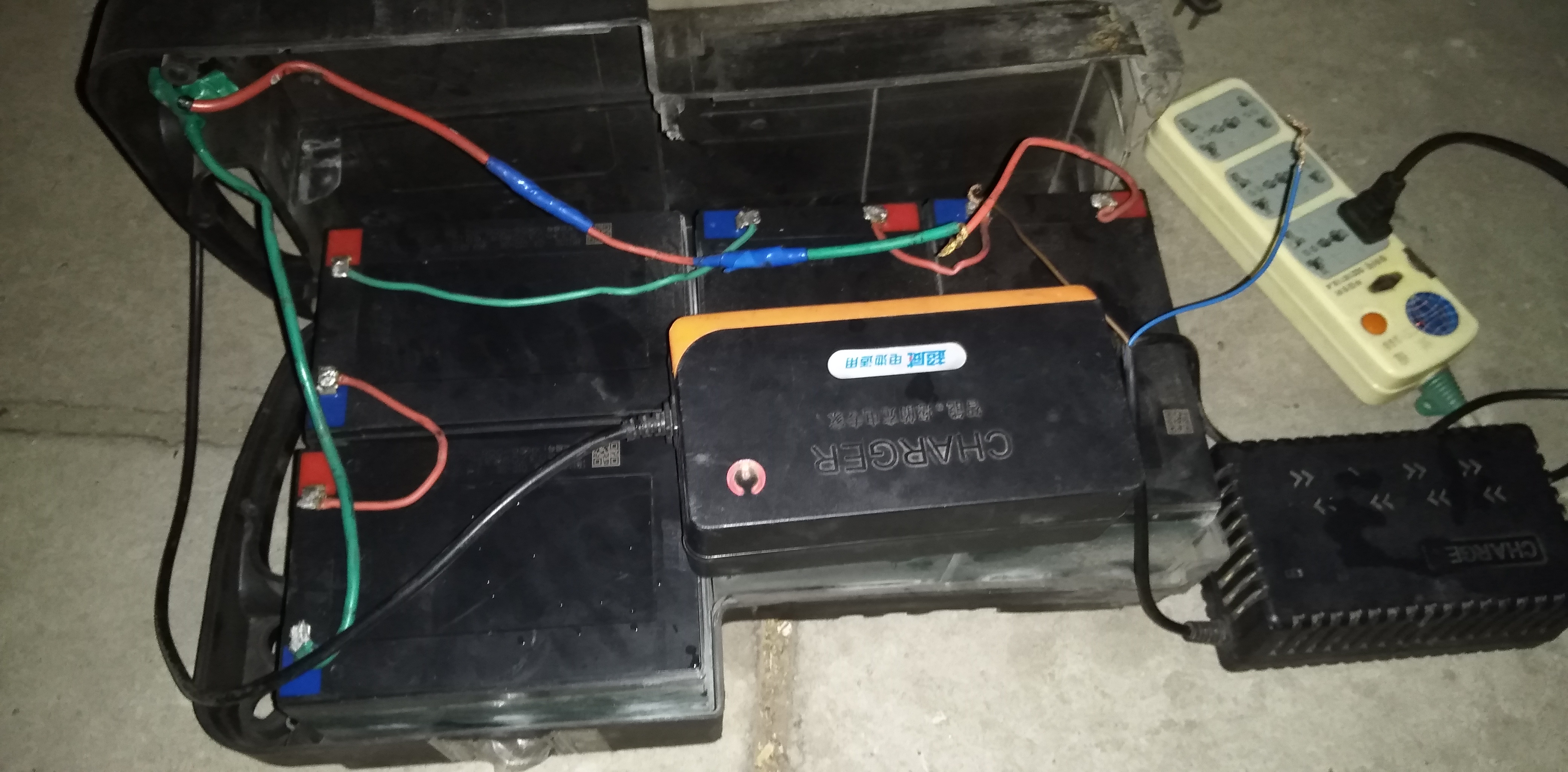 电动车放久了充电器充不进电,电动车放置时间长了充电充不进去