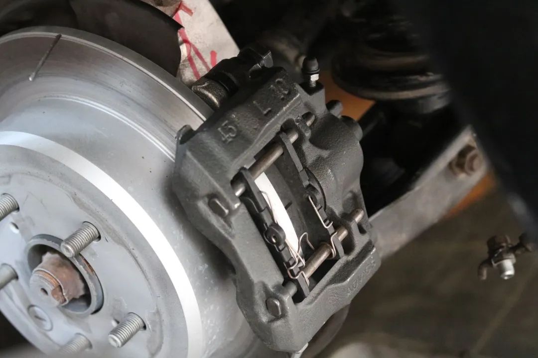 怪兽汽车翻新地址,怪兽修车翻新奥迪q7