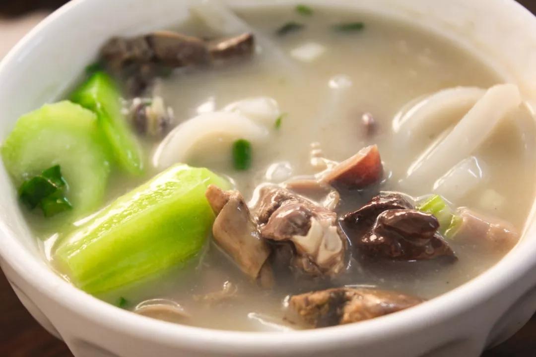 私藏菲律宾同款空中佛手，这座广东小城的落胃美食从早吃到晚