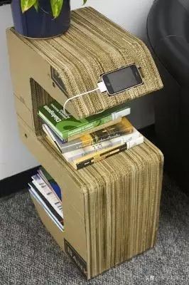 只用瓦楞纸就可以做出一件件家具,简直酷爆了