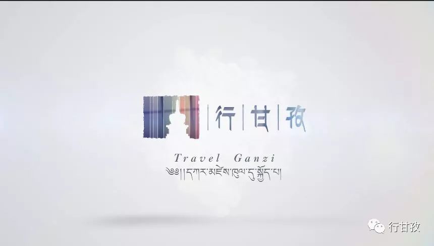 有人说,如果在10月错过了莲花湖,就相当于错过了整个秋天