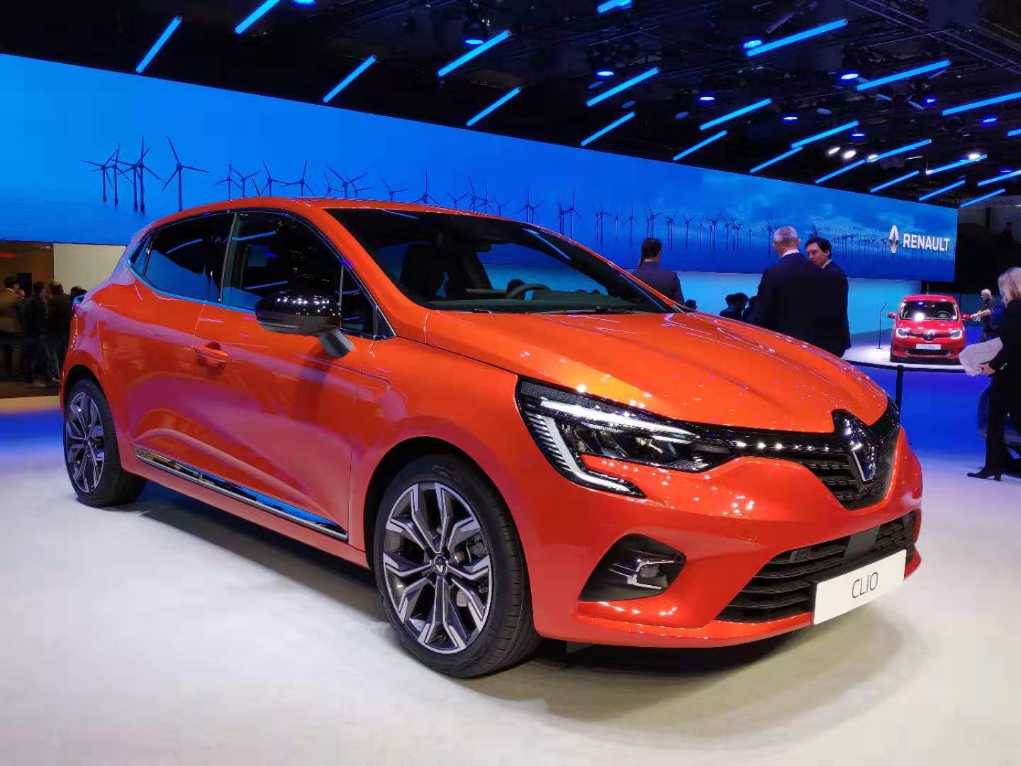 新雷诺clio在日内瓦亮相,全新clio测试谍照雷诺现款