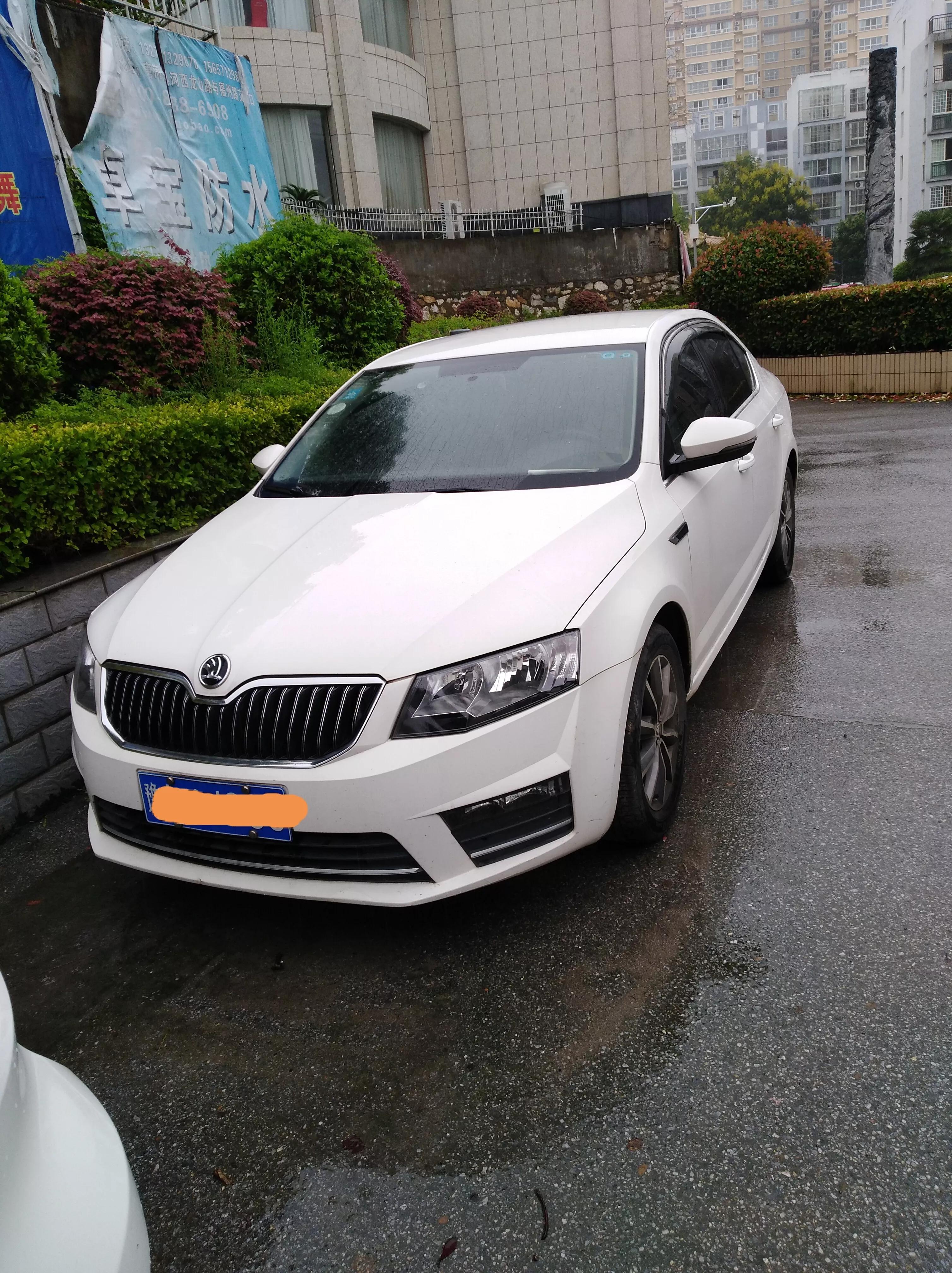 自己动手更换倒车影像摄像头，最省时间的操作，17款明锐斯柯达车