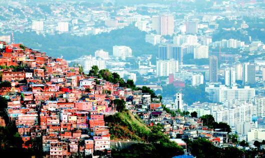 巴西每年多少凶杀案,巴西每天有多少起枪杀事件