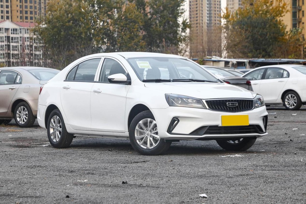 5万家用自动挡的轿车省油的,6到10万买这5款车省油耐造