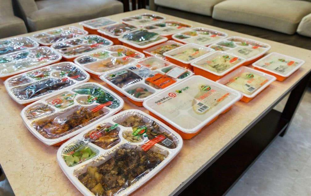 高铁上的盒饭为什么这么难吃,高铁上的盒饭为什么那么贵
