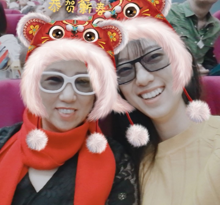 同一个世界同一个妈妈的样子,同一个世界同一个妈妈外国版