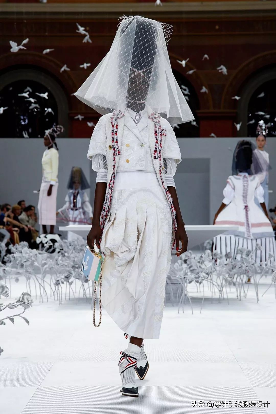 thombrowne西装全身搭配,thombrowne西装上身效果