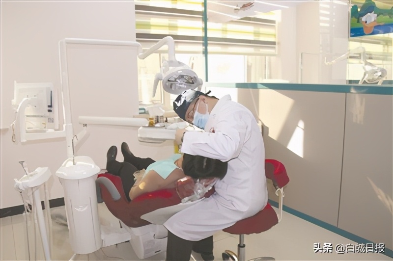 奋楫在现代数字化口腔诊疗前沿——记白城市医院口腔科