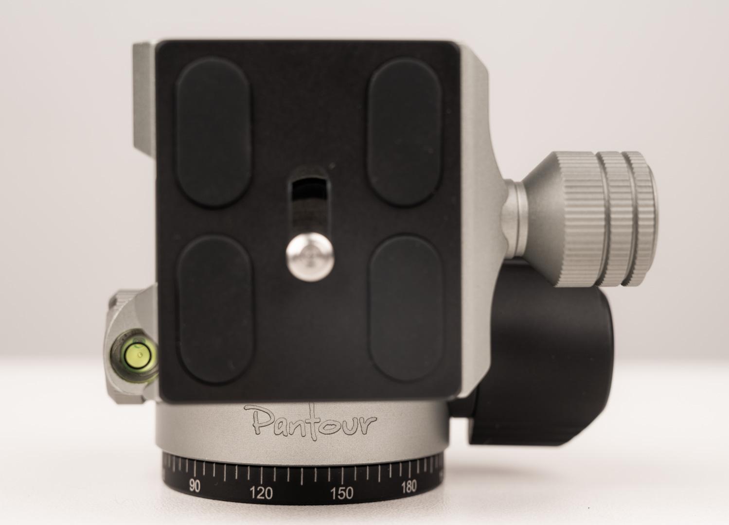 三脚架便携款和稳定款怎么选,三脚架轻便还是稳固