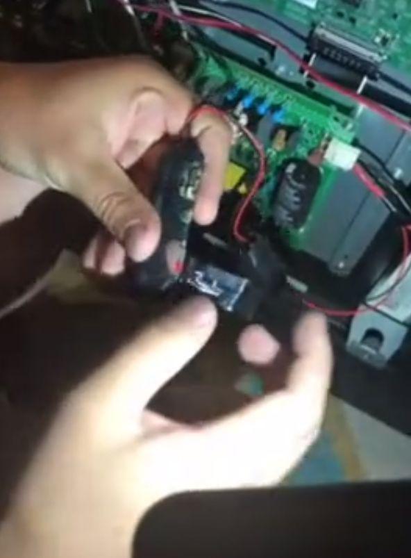 情侣出门旅行被偷拍,小情侣旅游遭偷拍