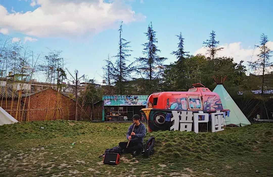 户外迷路怎么寻找方向,户外迷路如何保护自己并寻求救援