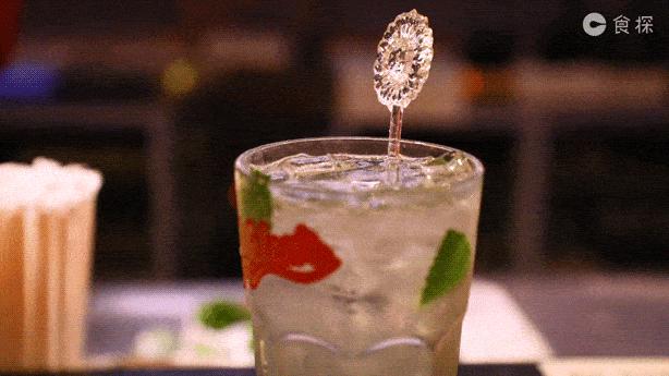 教你做最适合夏天的淡酒精饮料：莫吉托