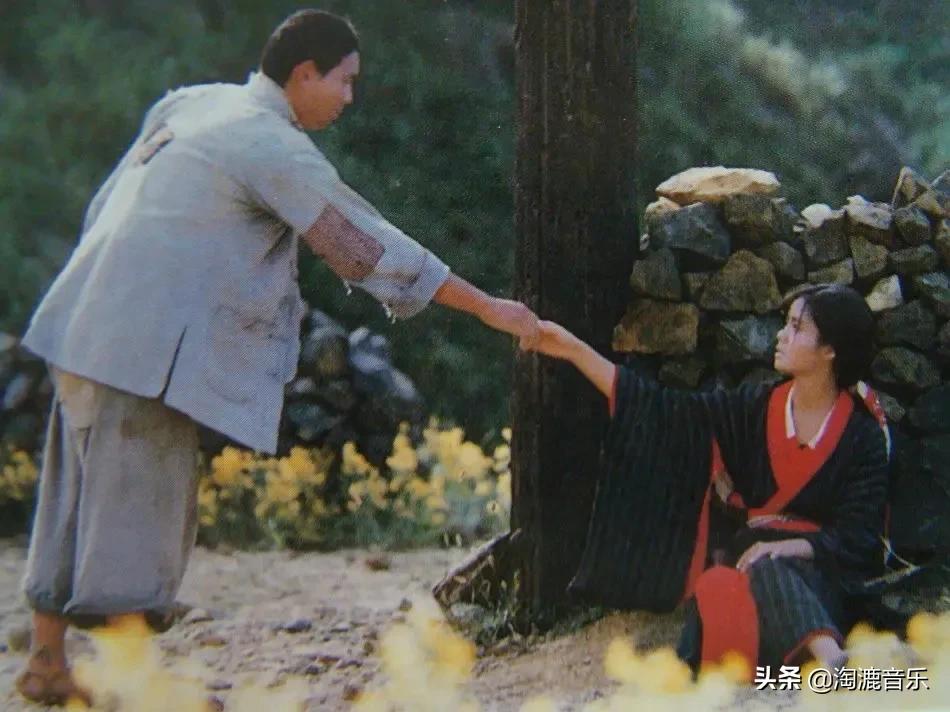 他用一首歌，把所有人困在一段*恋虐**里20年