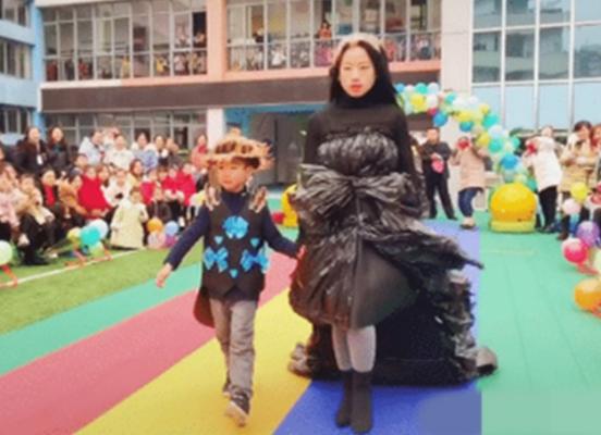 幼儿园团创垃圾袋做裙子,幼儿园垃圾袋做裙子