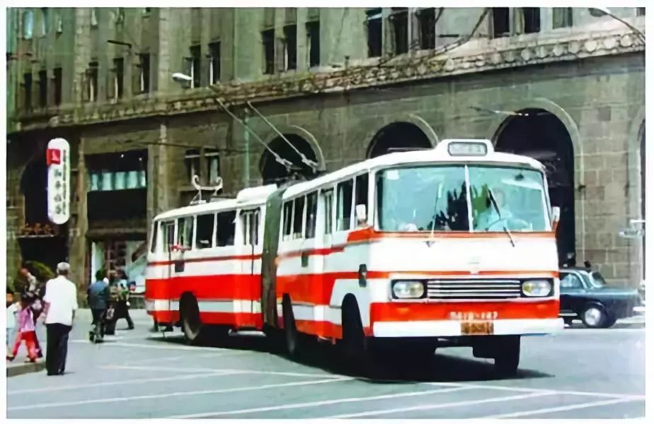 上海十里南京路,一条20路,今年它92岁了!