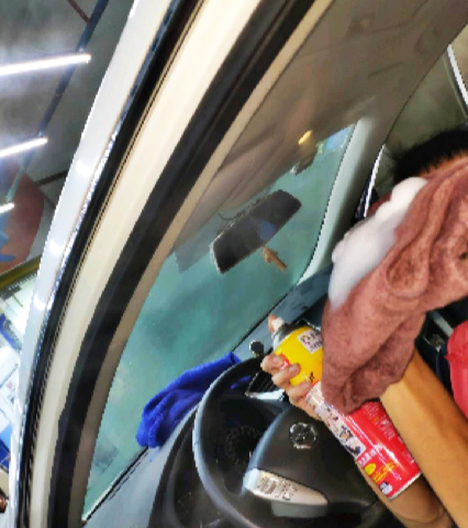 汽车异味全车清洗,汽车内饰有烟味怎么清理