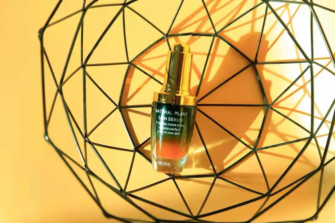 补水抗皱纹用哪个品牌的精华液好,淡斑淡化细纹修复皮肤精华液推荐