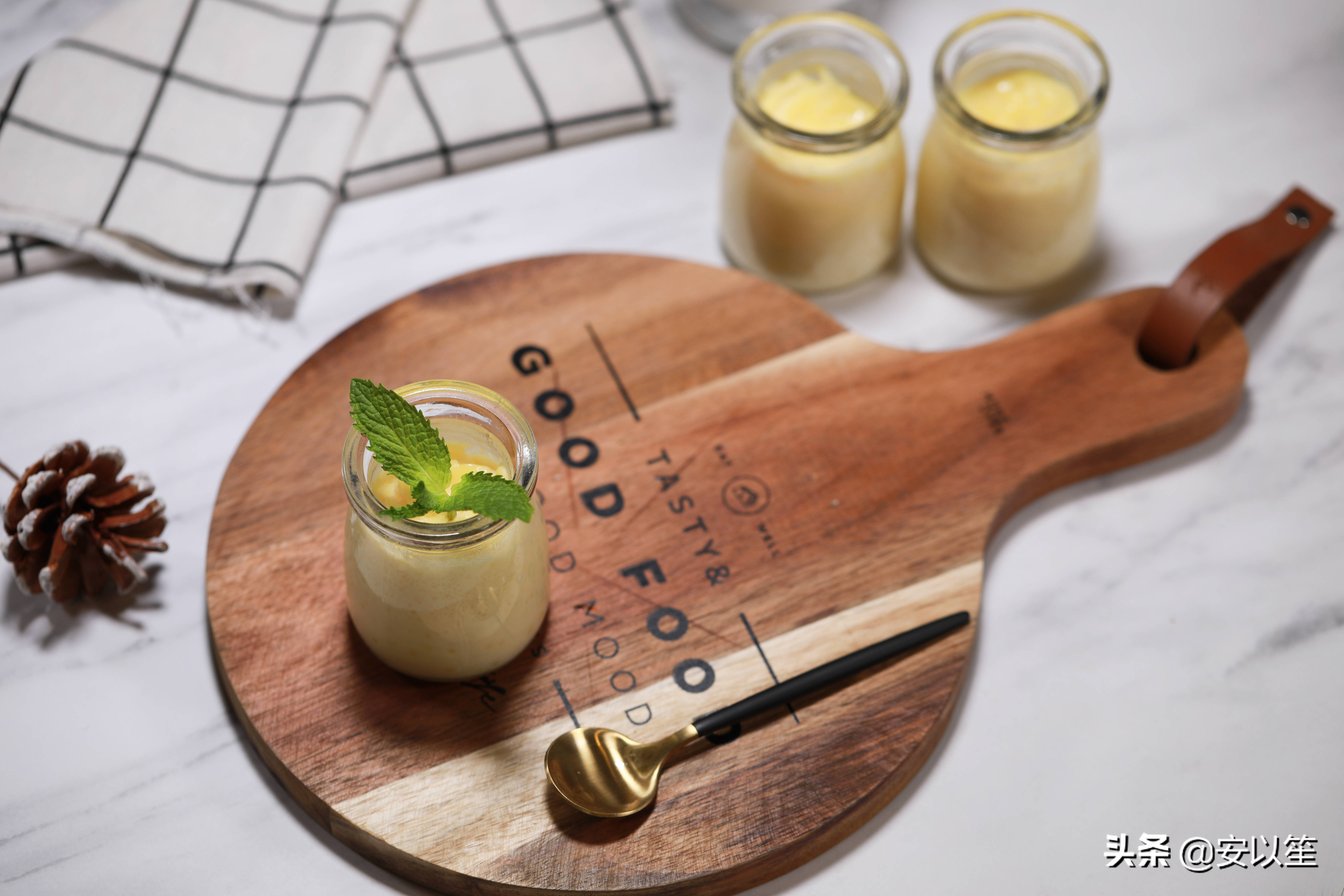 烤箱做鸡蛋牛奶布丁,用烤箱做牛奶布丁最简单的做法