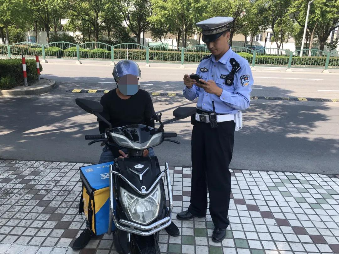 上海多名外卖骑手如何行政处罚,解决外卖骑手交通违法的措施