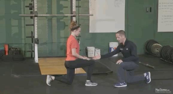 髂胫束拉伸动作跟练视频,腰腿部的拉伸和力量训练