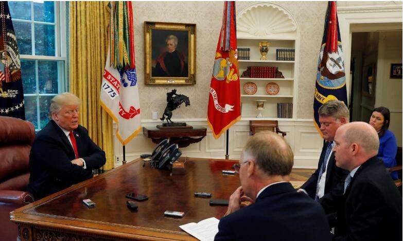 世界领导人办公室内景:普京各种现代化设备,特朗普只有两部电话