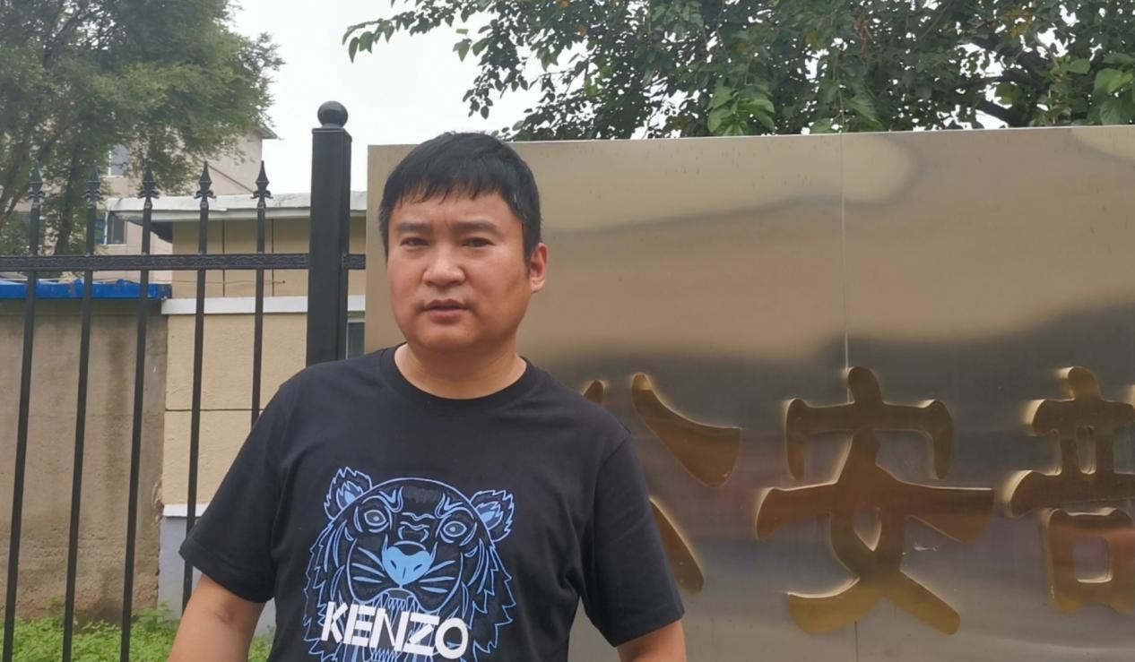 中国刑警学院淘汰犬最高拍出33万,训导员想拍下自养,有竞购者称买到当儿子养,有人准备了北京郊区院子