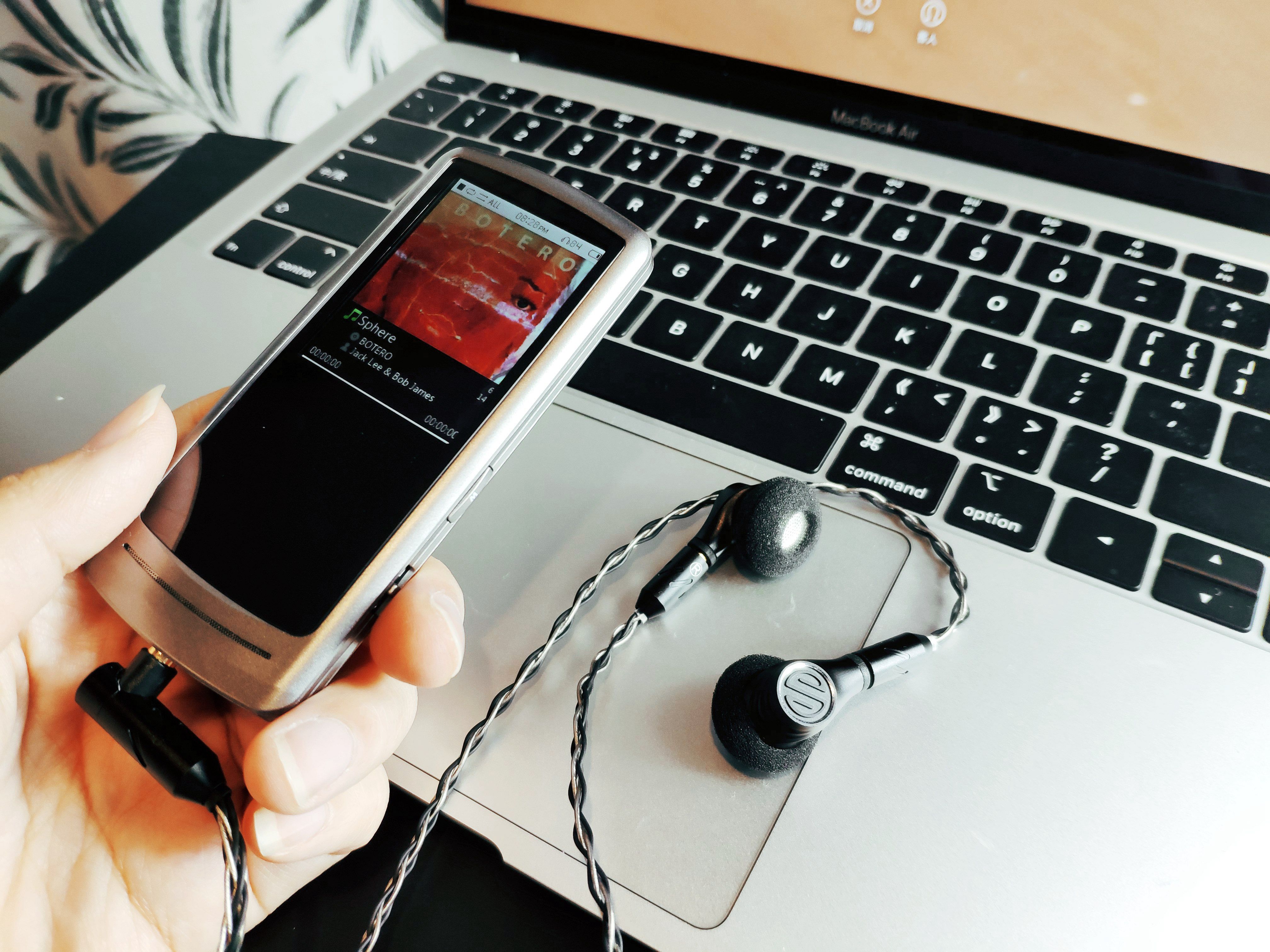 正统HIFI级MP3正式驾到,从外到内都是复古的贵族血液