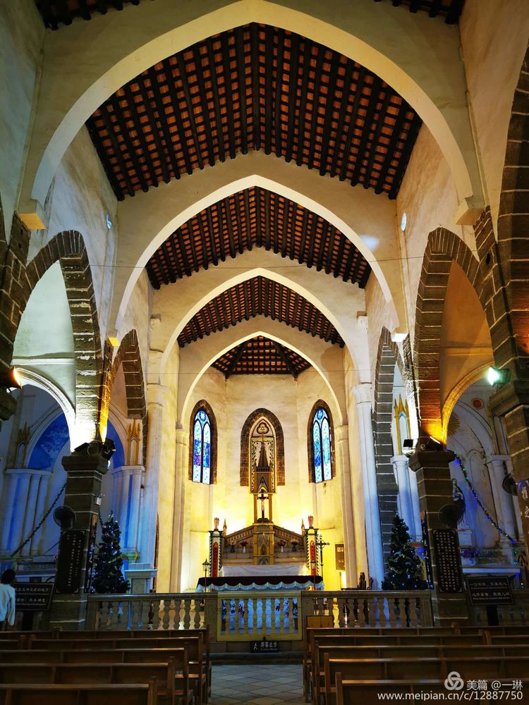 涠洲岛的火山口究竟长什么样,涠洲岛是全国唯一的火山岛吗