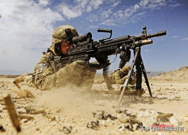 十款最受欢迎的枪械,老当益壮武器