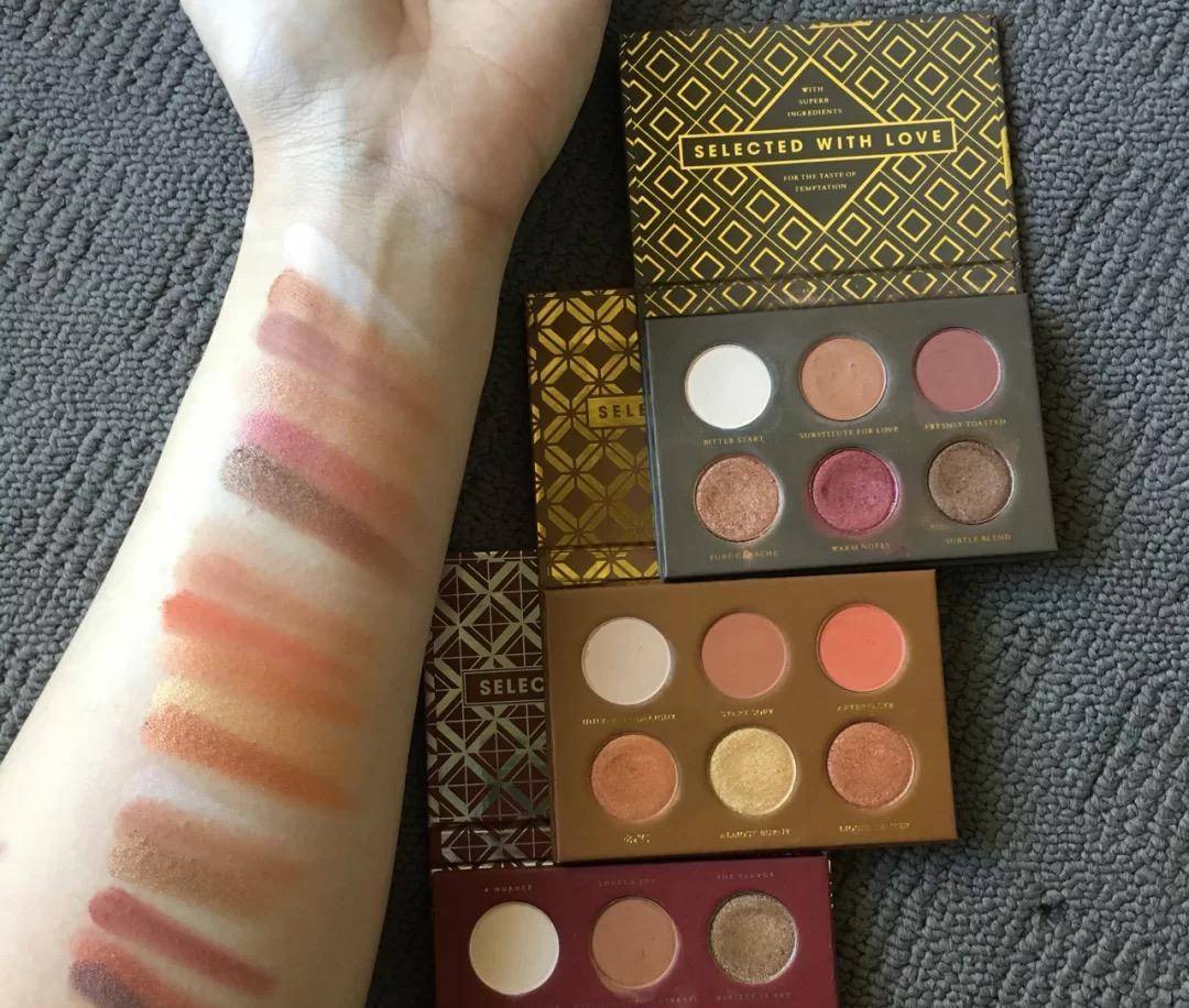 平价里面也有精品，倩碧腮红上脸很减龄，香缇卡粉饼哑光不拔干