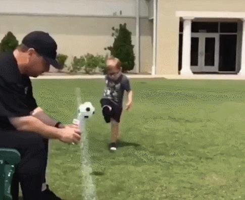 瓶盖挑战康纳,瓶盖挑战潘玮柏