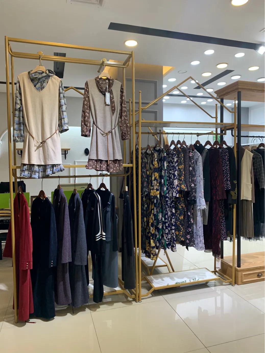 尾货女装零售店铺怎么才能做火爆,女装尾货走份的靠谱吗