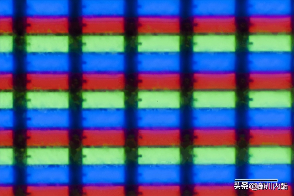 注意！有坑！选购投影仪时请务必注意这俩参数