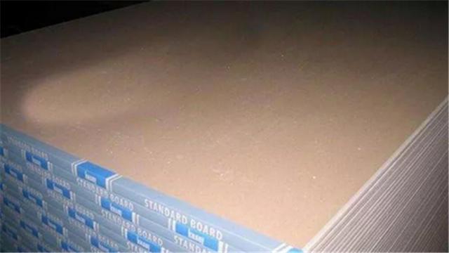 请问一下吊顶弄什么样的材料才好,吊顶要怎么弄才最经济实惠