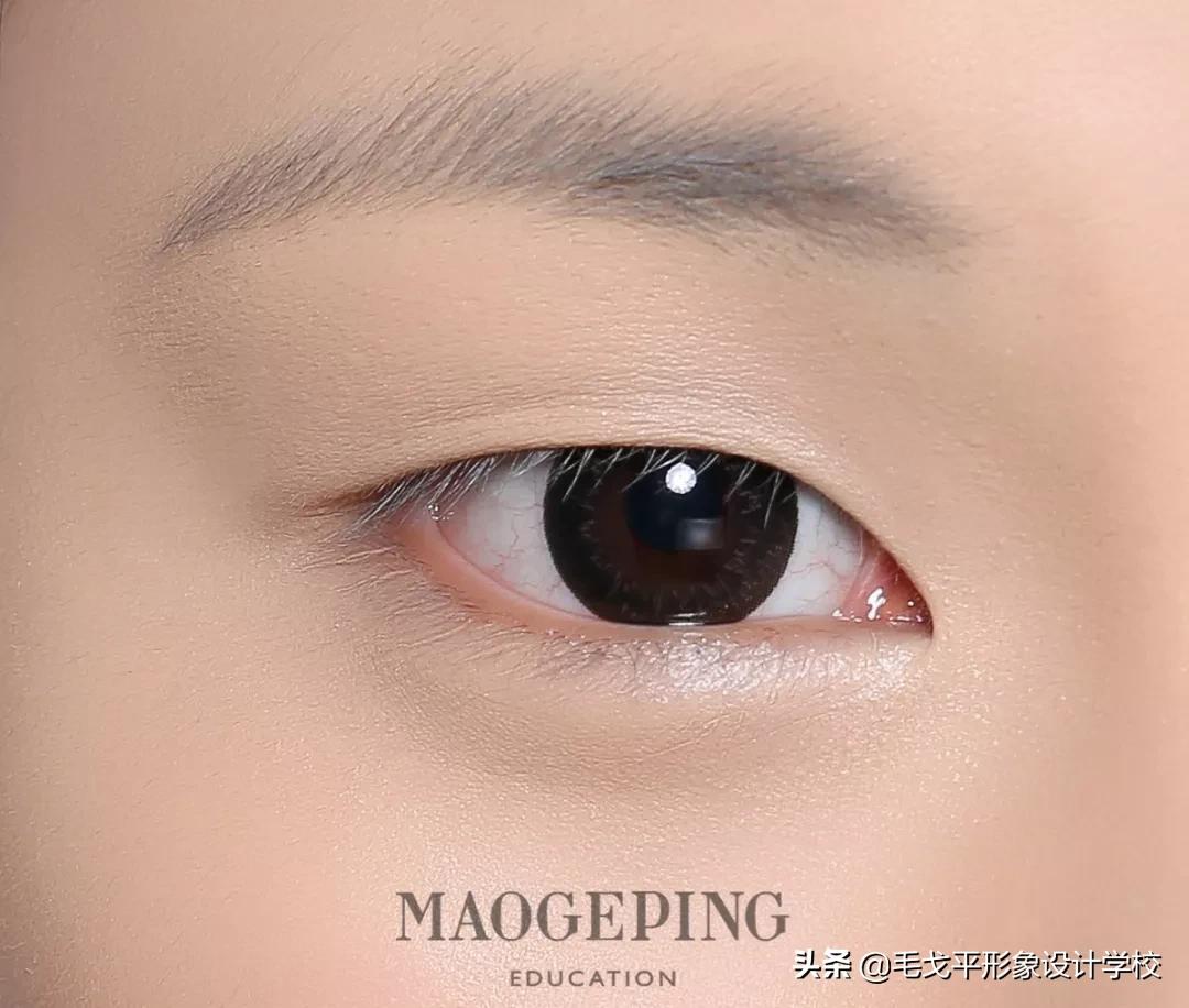 怎么画眼妆又简单又干净单眼皮,单眼皮新手眼妆怎么画显大又干净