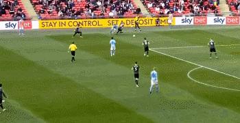 曼城5:1狼斯特林错失机会,复盘曼城1:2曼联