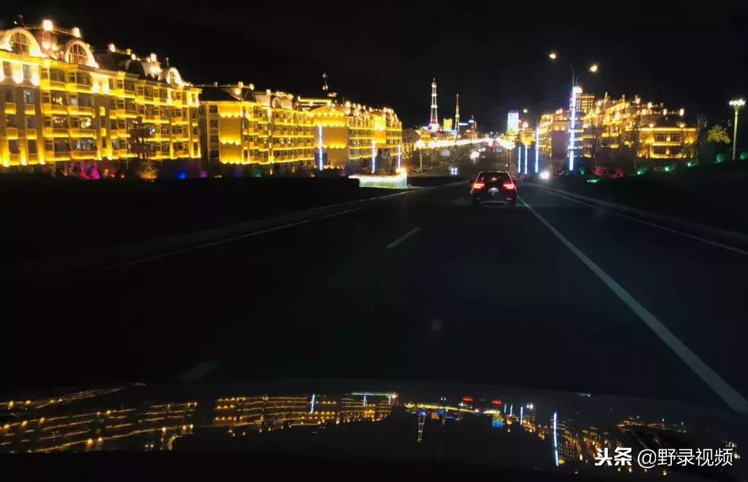 敖鲁古雅原始部落驯鹿喂草,敖鲁古雅驯鹿旅行