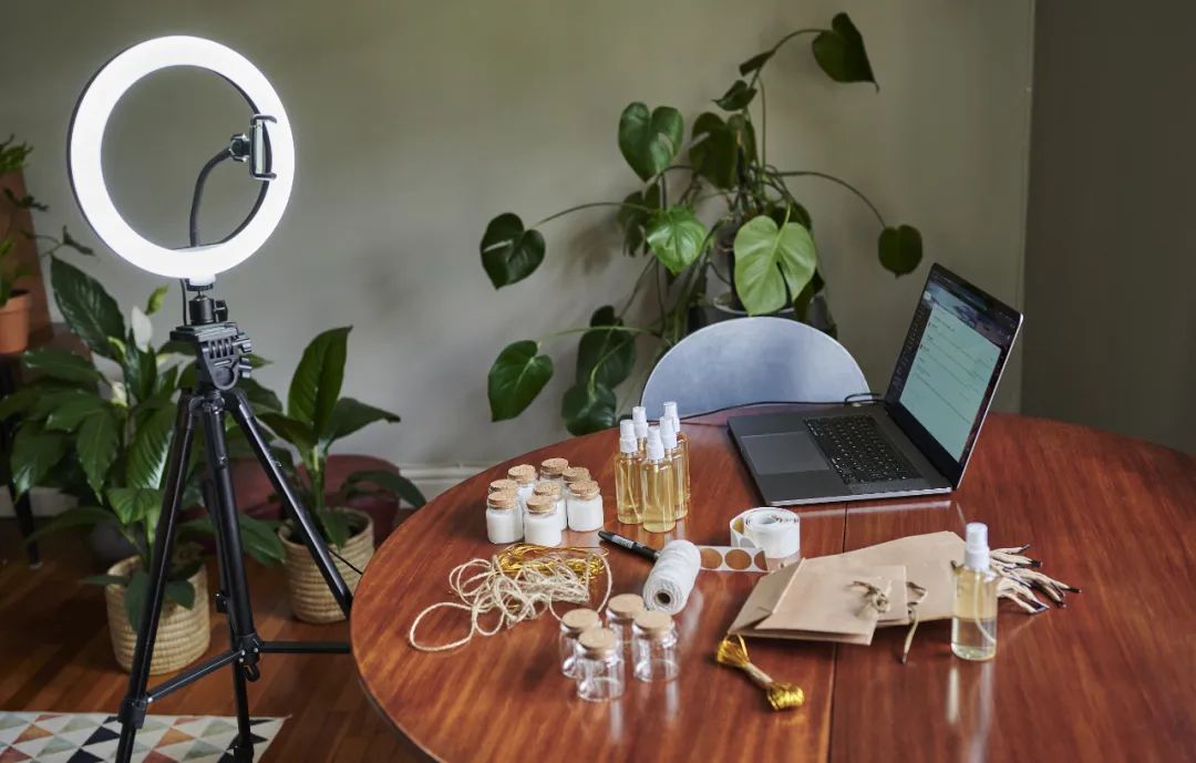 卖过季衣服,唯品会卖过哪些女装品牌