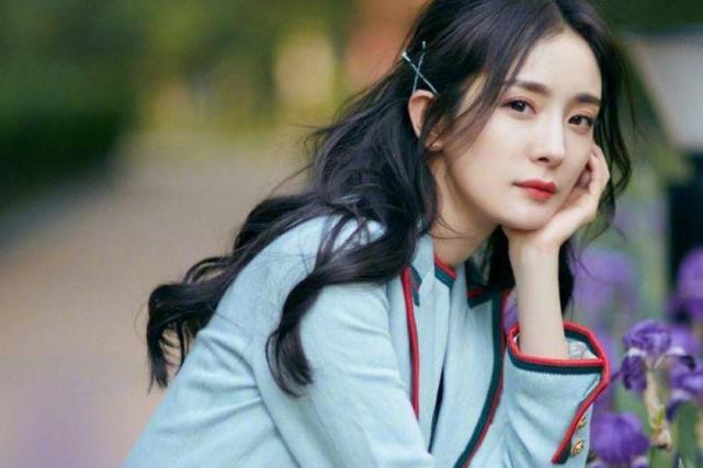 杨幂晒漫画腰惹非议,杨幂被传怀二胎