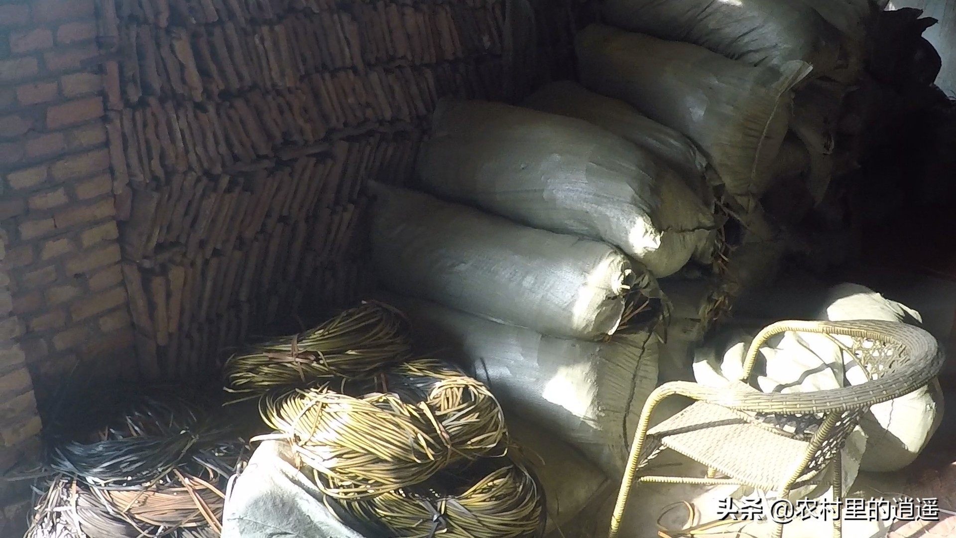 承包手工活编织藤椅,寻找适合农村老人的手工活